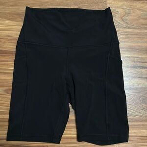 Lulu lemon align biker shorts with pockets, size 6